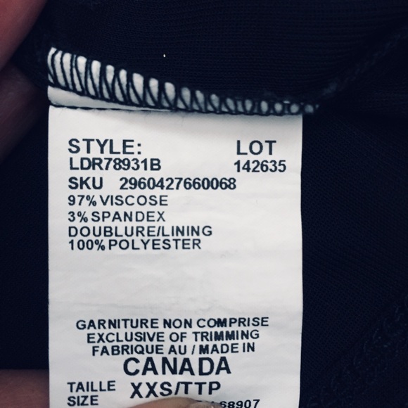 Le Chateau Dress - Picture 6 of 6